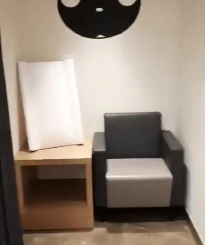 OZAS PLC 3 aukštas, prie Hesburger.